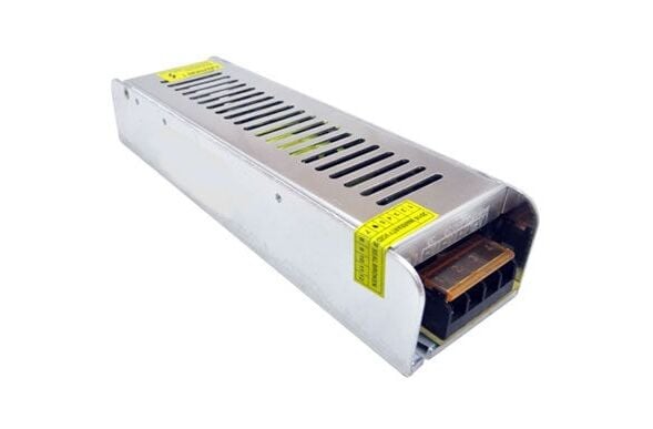 12 Volt 8,5 Amper 100 Watt Slim Adaptör