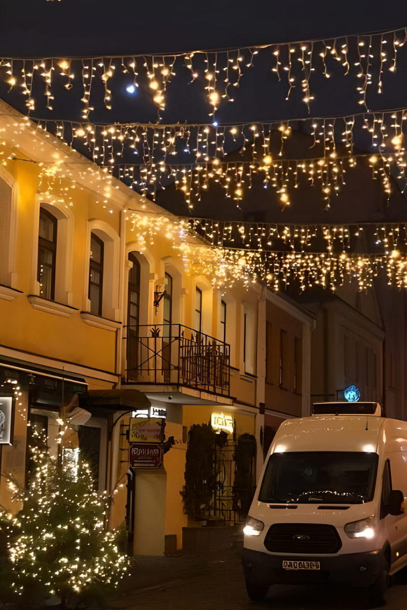 2M Saçak Led 144 Ledli 16 Saçaklı Eklenebilir IP65 Dış Mekan Gün Işığı Beyaz Flaşlı Led Işık Yılbaşı Süsü Ev Süsleme